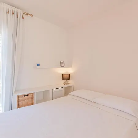 Confort Sea View & Castle Apartment *